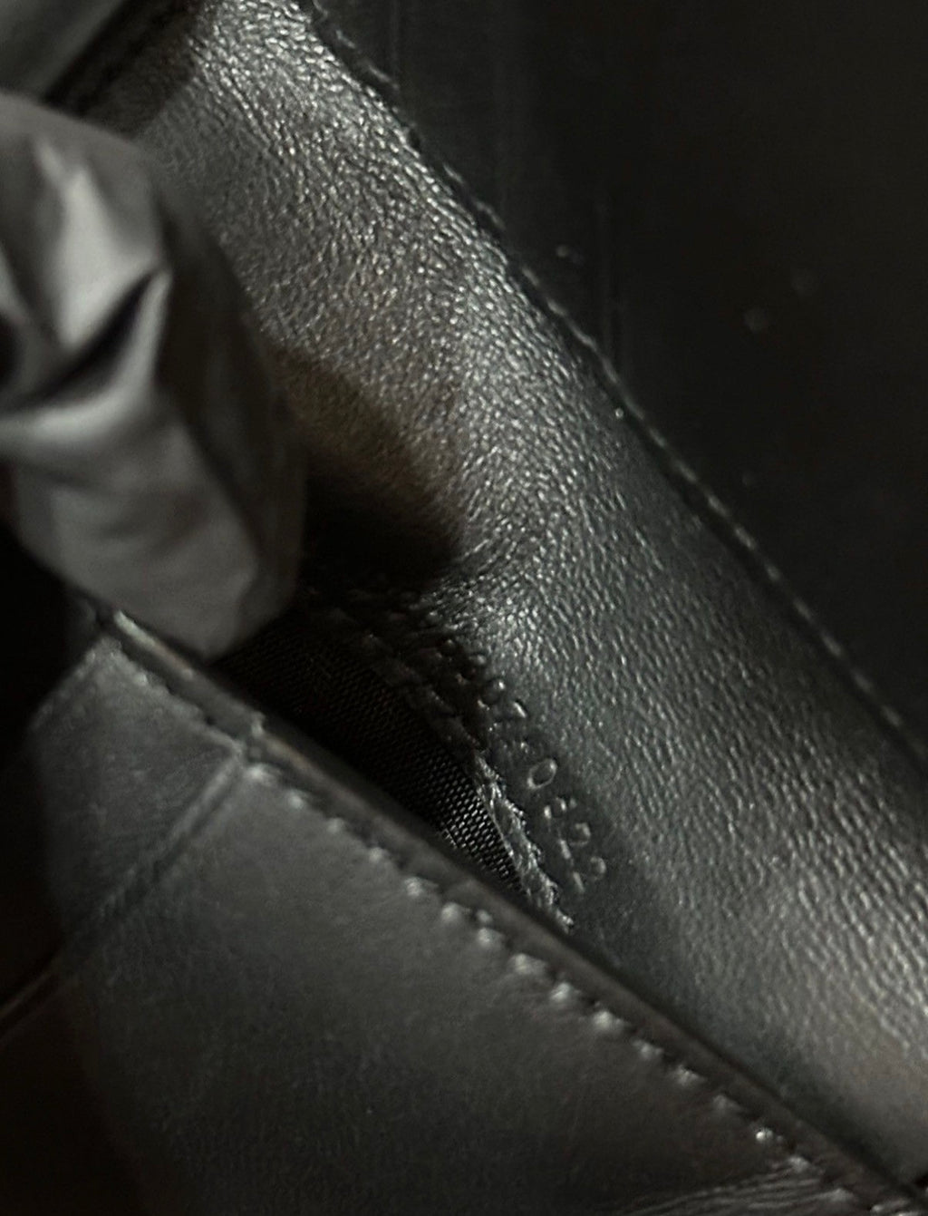 SAINT LAURENT PARIS EAST/WEST CROCODILE LEATHER BIFOLD WALLET