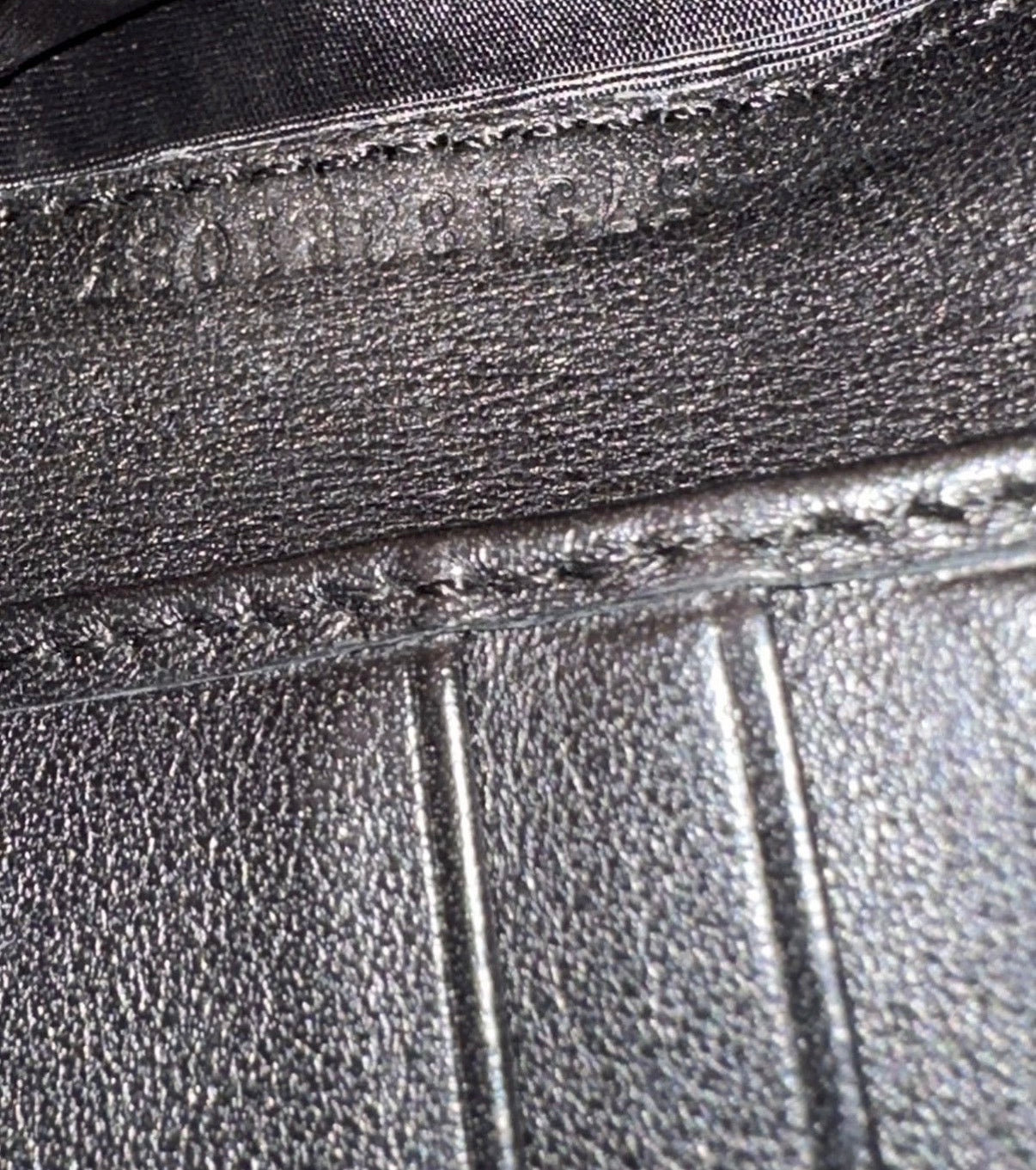 GUCCI GG SUPREME TIGER PRINT BIFOLD WALLET