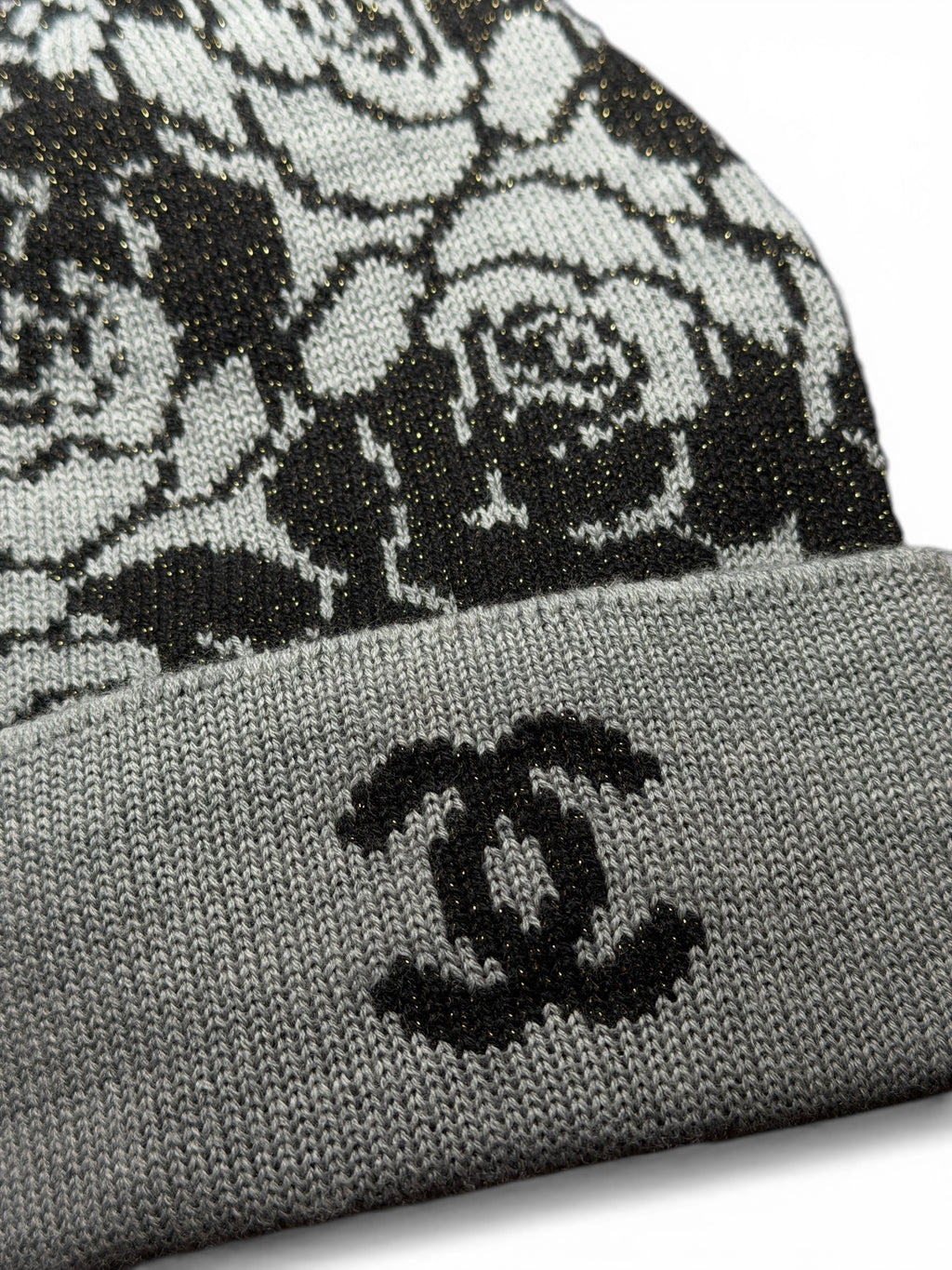 CHANEL CLOCHE 25A CAMELLIA REVERSIBLE BEANIE
