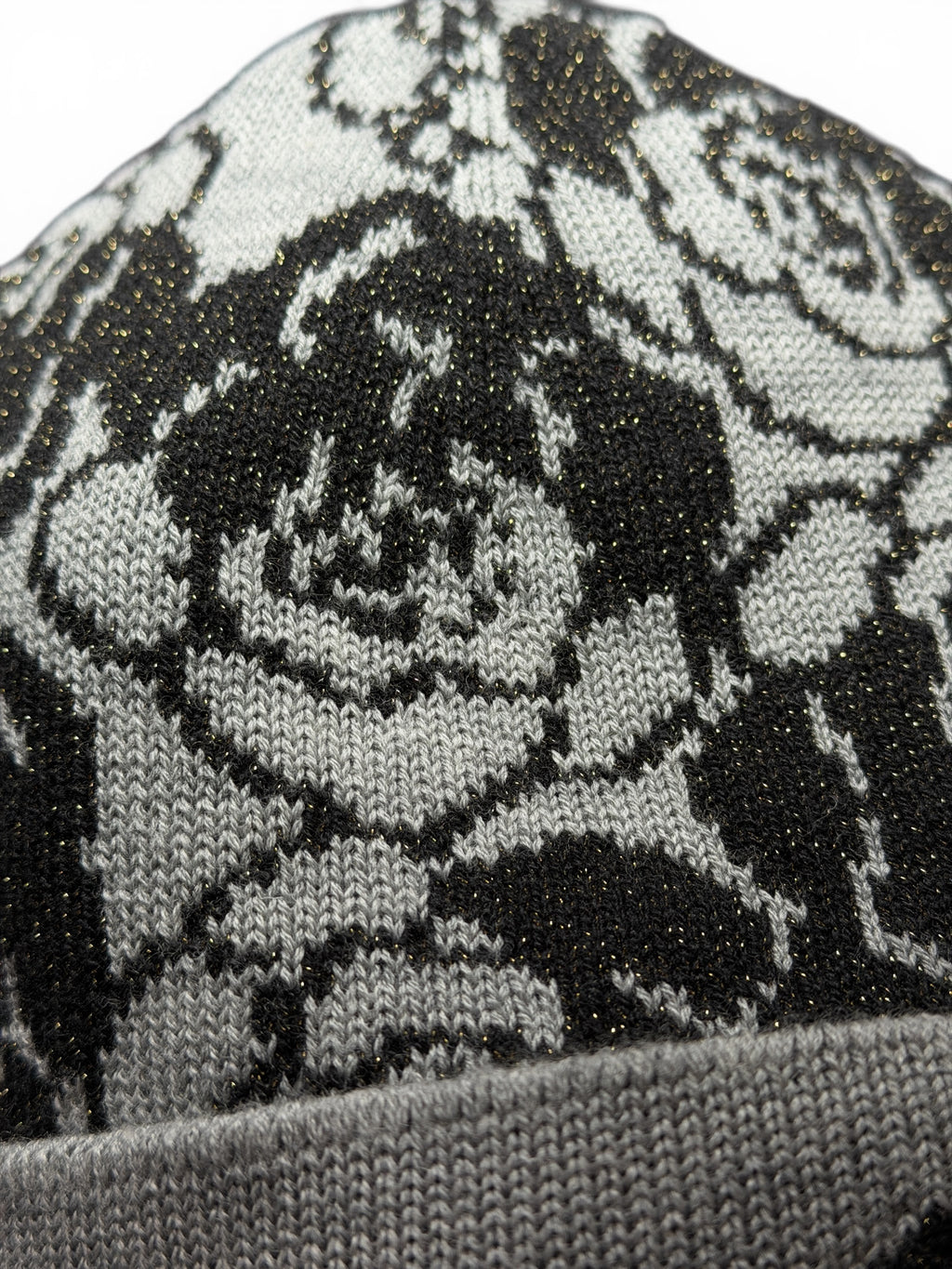 CHANEL CLOCHE 25A CAMELLIA REVERSIBLE BEANIE