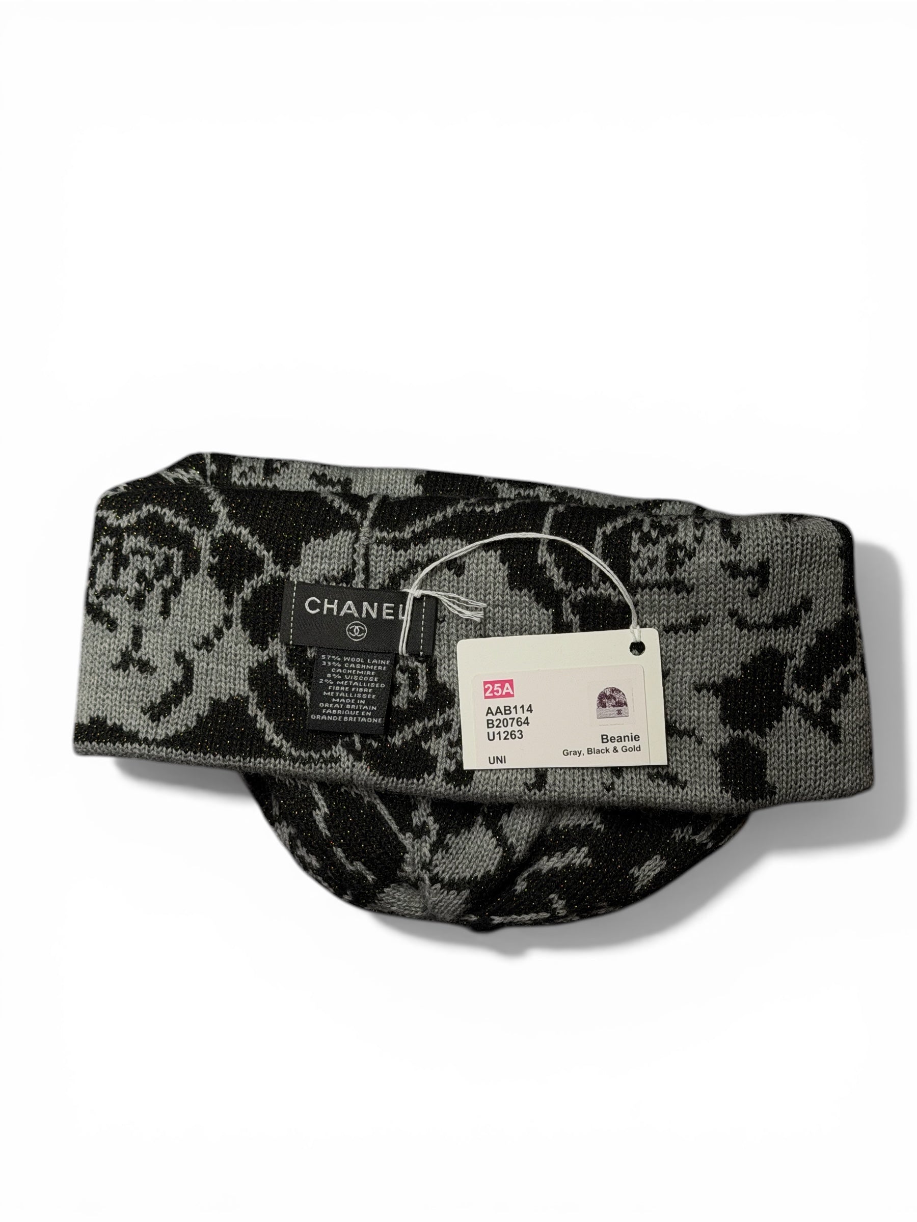 CHANEL CLOCHE 25A CAMELLIA REVERSIBLE BEANIE