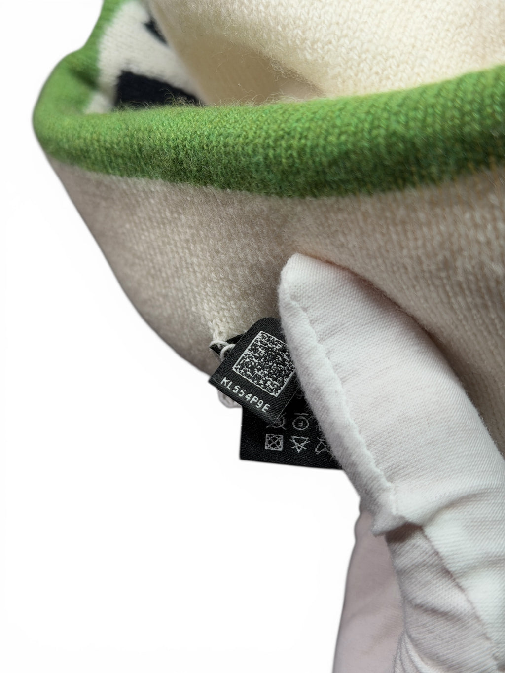 CHANEL CLOCHE 24A BEANIE