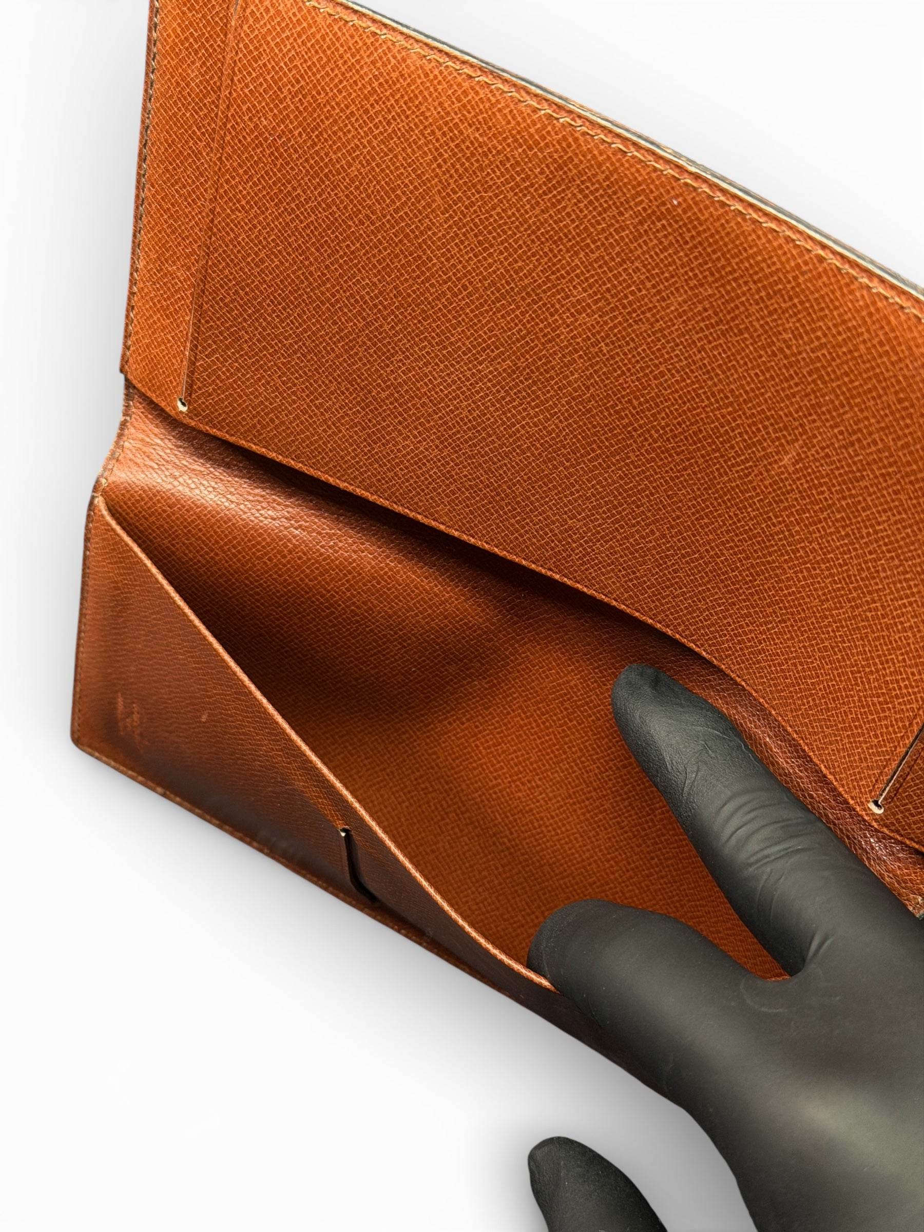 LOUIS VUITTON SLIM PASSPORT COVER